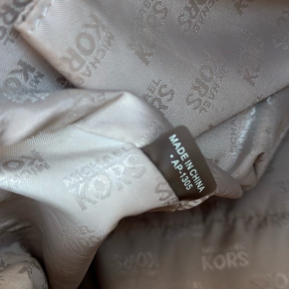 Michael Kors Metallic Gold Signature Sutton Bowler style satchel handbag - Picture 10 of 13